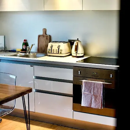 Apartment Zen Life With Urban Views - E8 Chic