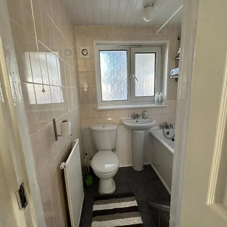 Guest house Spacious Double For Single