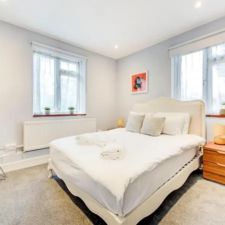 Guestready - Stylish Getaway Near Tooting Station Apartment London