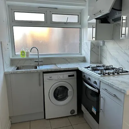 Guest house Spacious Double For Single