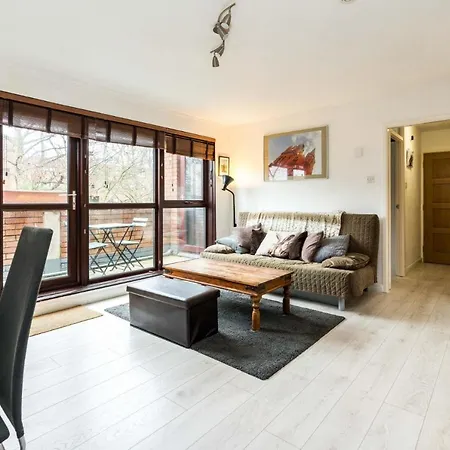 Luxury Islington With Balcony Islington