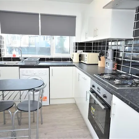 4 Bedroom House In East * London