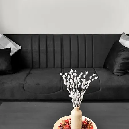 Livestay-4 Bed 2 Bath House With Private Garden Ferienhaus *