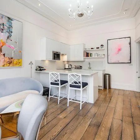 Outstanding 2br Ground Floor Flat In Earl's Court Apartment *