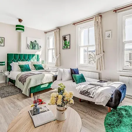 For Explorers - 3 Min Walk To Station Apartamento *