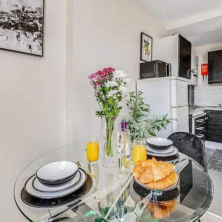Apartamento For Explorers - 3 Min Walk To Station *