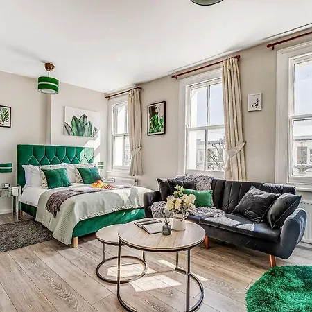 Apartamento For Explorers - 3 Min Walk To Station Londres