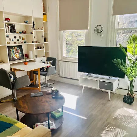 Cozy In Hampstead Heath Apartamento *