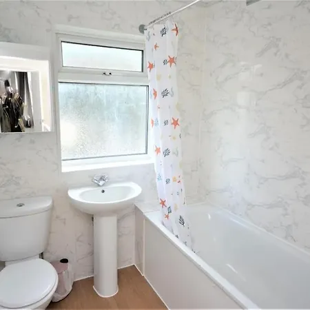 4 Bedroom House In East London