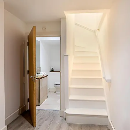 Apartment Duplex Two-bed Near Tower Bridge London