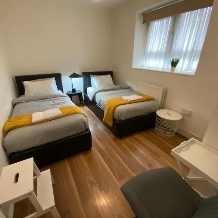 3 Bed In Camden * London