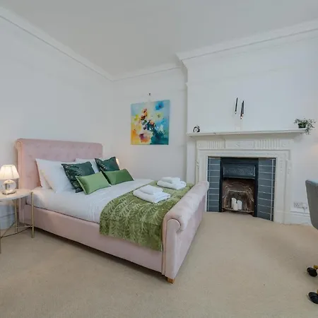 Trustay Westminster *