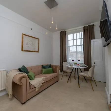 Trustay Westminster Apartment