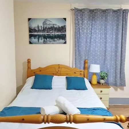 Lovely Private Near Central Apartment
