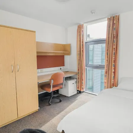 Ostello Davies Court