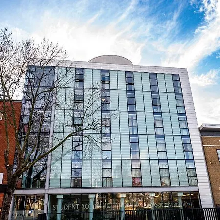 Davies Court Ostello