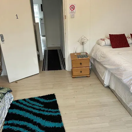 Renovated 4 Bed Flat In Islington Apartment