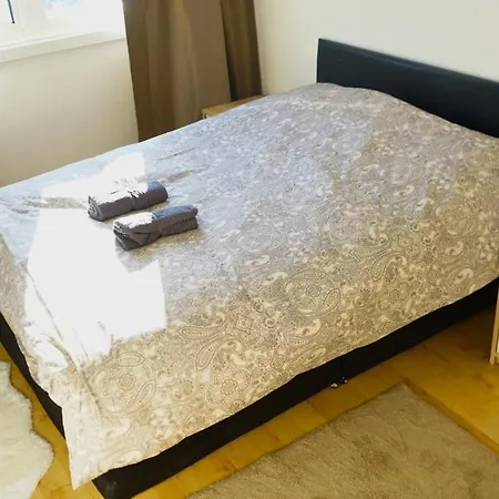 Large Modern 3 Bedrooms House With Patio/terrace Apartment London