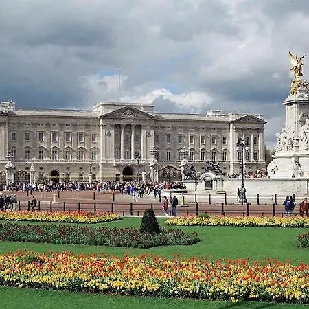 Victoria Style Flat Near Victoria Station Homestay *