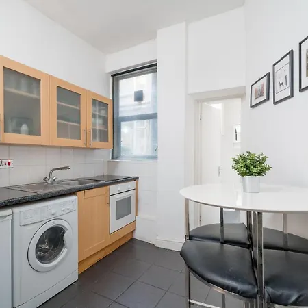 Soho Sleeps 4, Covent Garden & Leicester Square London