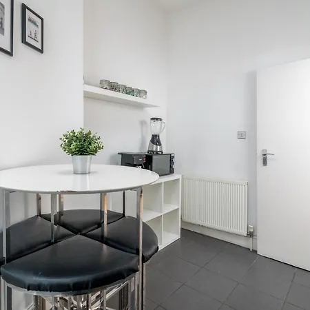Apartment Soho Sleeps 4, Covent Garden & Leicester Square