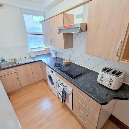 Apartament Two Bedroom Near Lewisham Station *