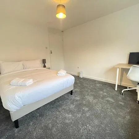 Homestay Spacious Bedroom In Beckton London