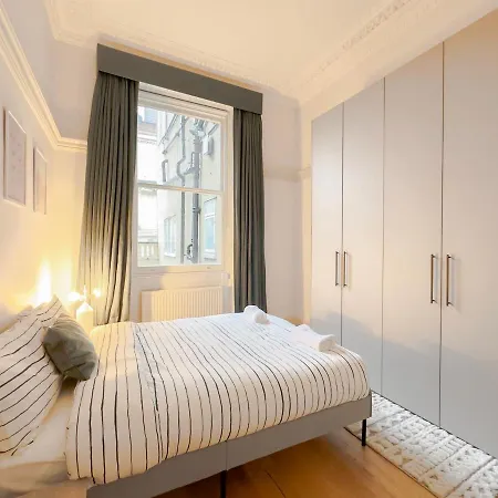 The Stanhope Apartment *