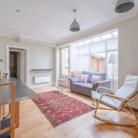 Apartment Lovely 1 Bedroom With Patio - 10 Mins From Hyde Park *