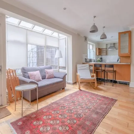 Apartment Lovely 1 Bedroom With Patio - 10 Mins From Hyde Park London