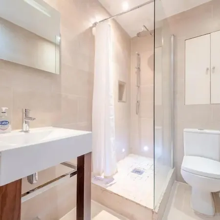 Lovely 1 Bedroom With Patio - 10 Mins From Hyde Park London