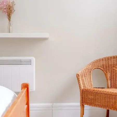 Lovely 1 Bedroom With Patio - 10 Mins From Hyde Park London