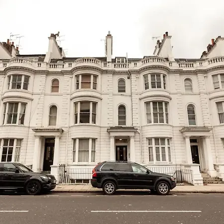Lovely 1 Bedroom With Patio - 10 Mins From Hyde Park