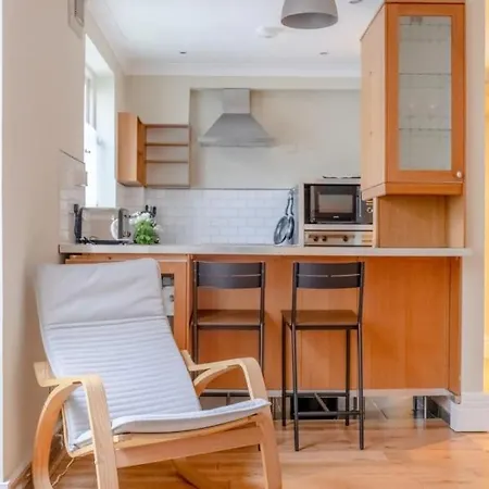 Apartment Lovely 1 Bedroom With Patio - 10 Mins From Hyde Park