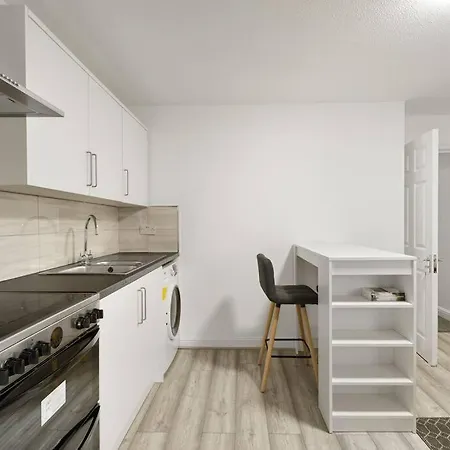 Stylish In Mill Hill * Edgware