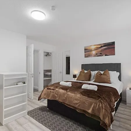 Stylish In Mill Hill Apartment Edgware