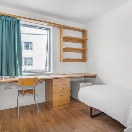 Hostel Friendship House Londra