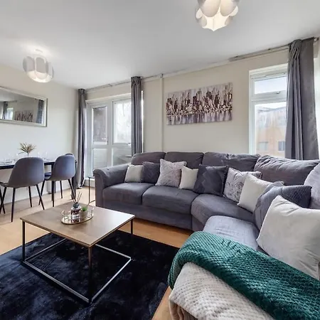 Hyde Park 4 Bedroom Superior Apartment London