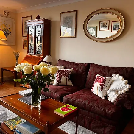 Hyde Park Great For Families 2beds & 2baths Flat Fantastic Location!
