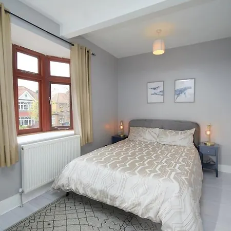 Holiday home Large London With Free Parking