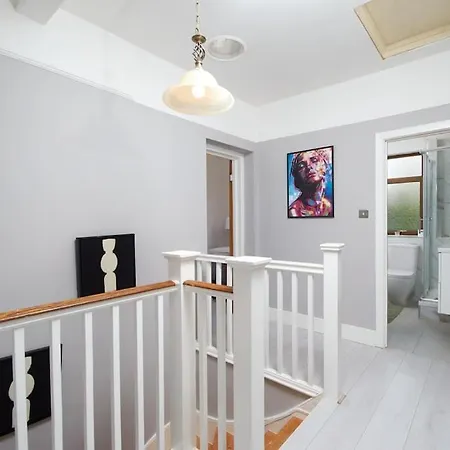 Holiday home Large London With Free Parking