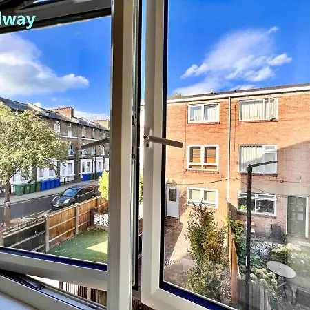 Palace - Excellent In Zone 1 Apartment *