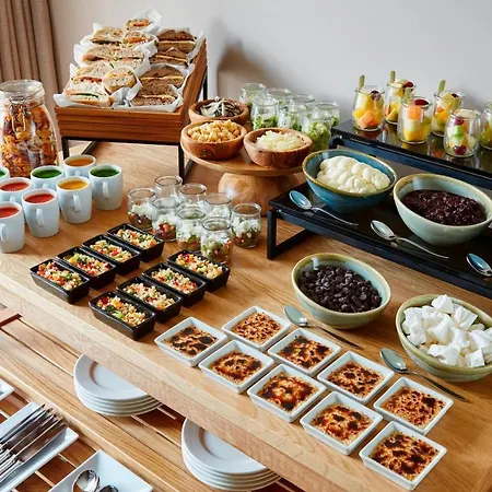 Marriott Regents Park Hotel