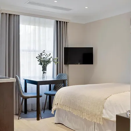 Cleveland Residences Paddington 아파트 *