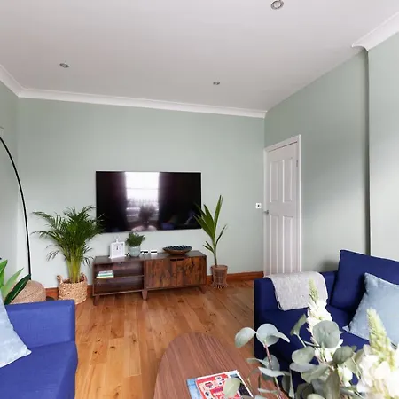 Kensington Nest Serviced House Holiday home *