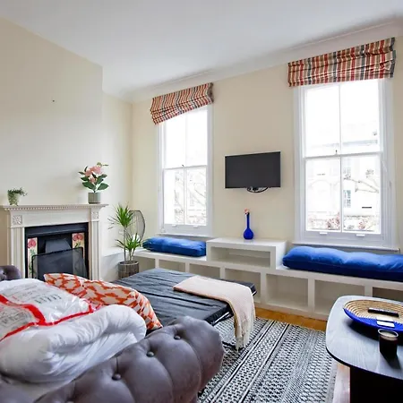 4 Bed Duplex Garden Views Apartment London