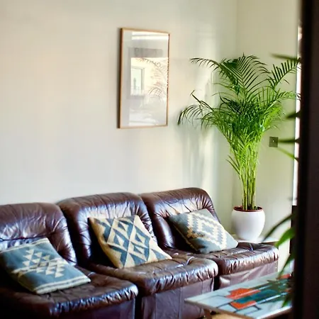 Zen Life With Urban Views - E8 Chic