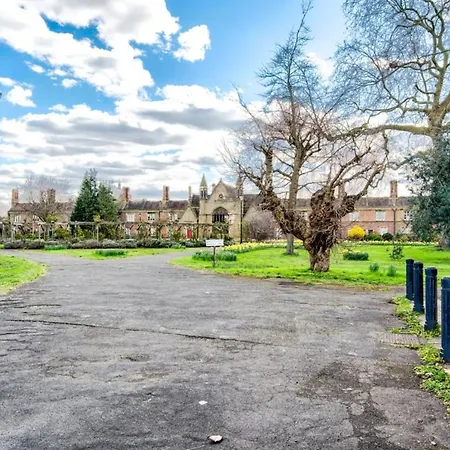 Guestready - Stylish Getaway Near Tooting Station