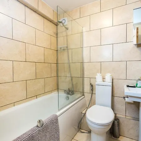 Luxury Islington With Balcony Islington Apartment *