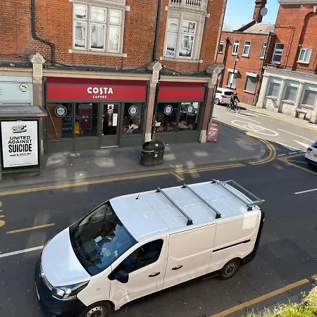 Small Cosy 2 Flat With 2 Double Beds Apartment
